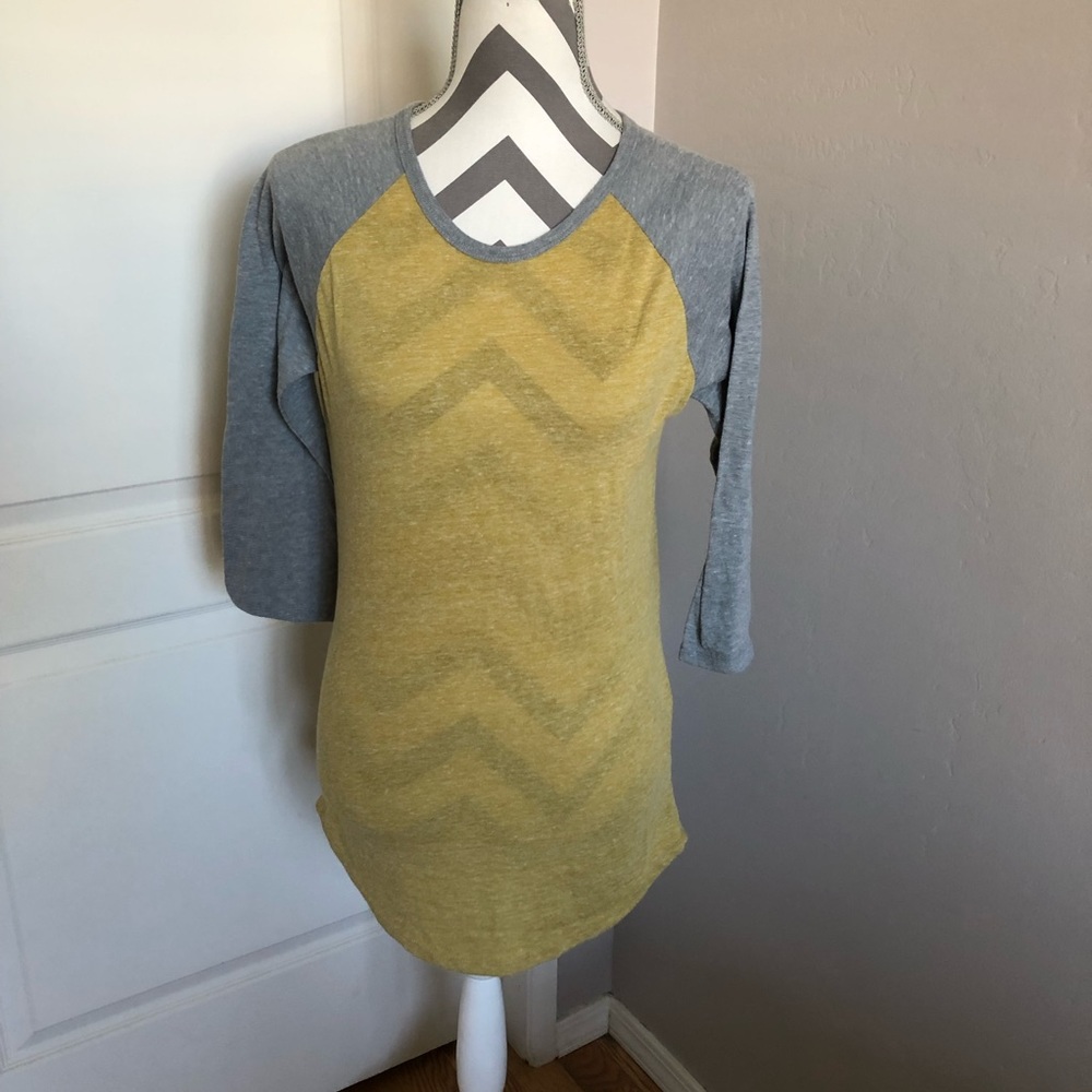 LulaRoe Simply Comfortable Baseball Dual Color Top